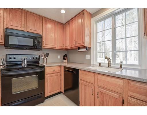 16 Hazeltine Rd, Upton, MA 01568 photo 6