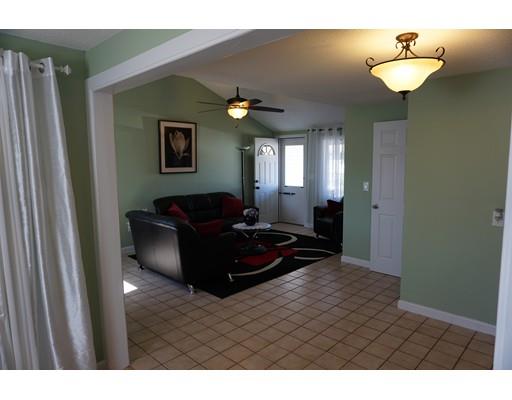 97 Arnold St, Chicopee, MA 01013 photo 6