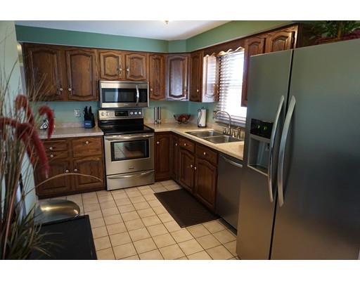 97 Arnold St, Chicopee, MA 01013 photo 10