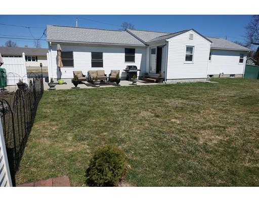 97 Arnold St, Chicopee, MA 01013 photo 4
