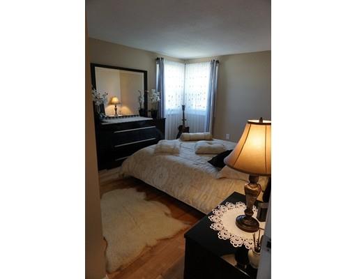 97 Arnold St, Chicopee, MA 01013 photo 14