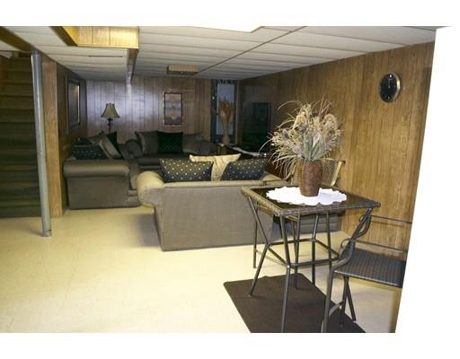 97 Arnold St, Chicopee, MA 01013 photo 22