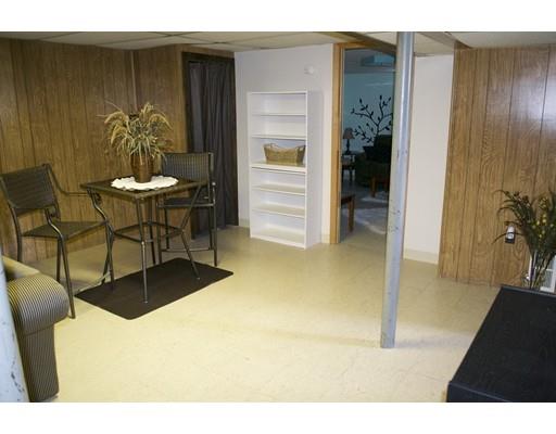 97 Arnold St, Chicopee, MA 01013 photo 24