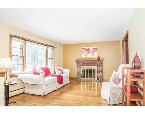 91 Whittier Rd, Reading, MA 01867 photo 2