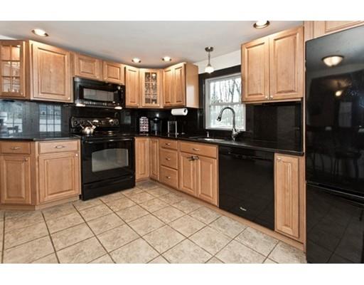 5 Erickson St, Stoneham, MA 02180 photo 6