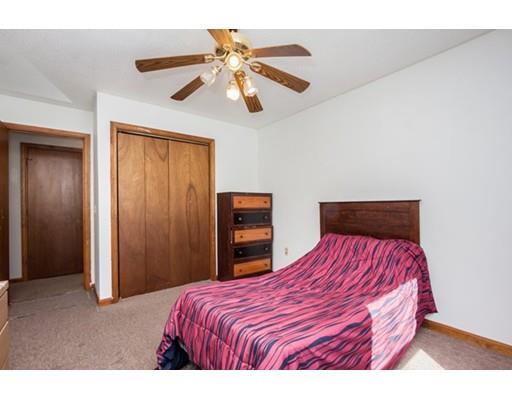 54 Herbert Ave, Springfield, MA 01119 photo 12