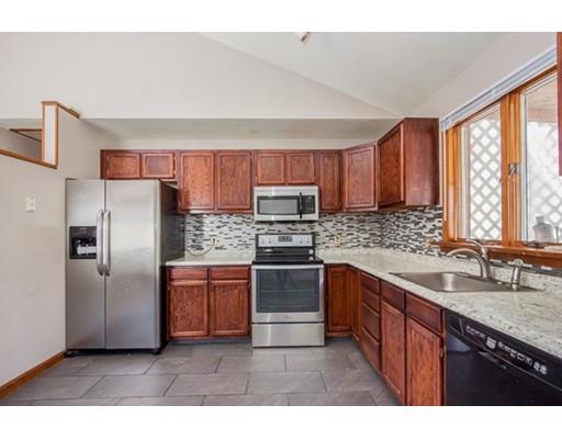 54 Herbert Ave, Springfield, MA 01119 photo 5