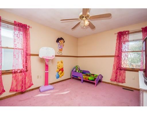 54 Herbert Ave, Springfield, MA 01119 photo 10