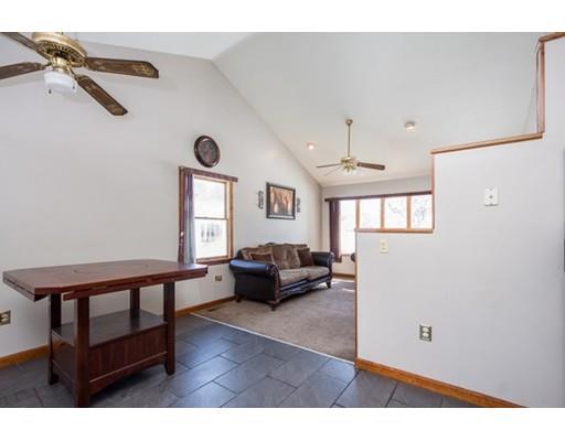 54 Herbert Ave, Springfield, MA 01119 photo 7
