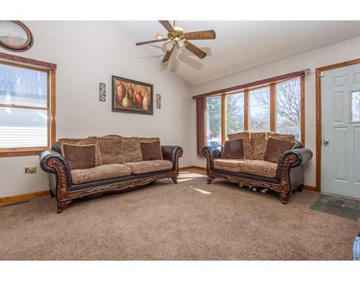54 Herbert Ave, Springfield, MA 01119 photo 2