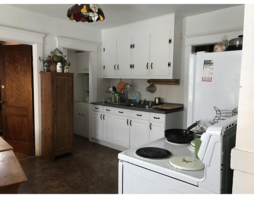 18 Governor St, Springfield, MA 01104 photo 3