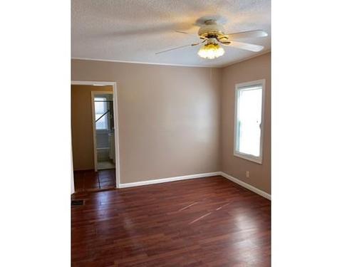 31 Emily St, Springfield, MA 01109 photo 8