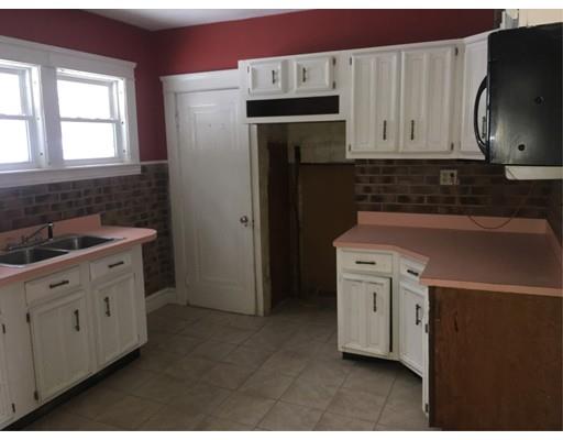 34 Grenada St, Worcester, MA 01602 photo 4