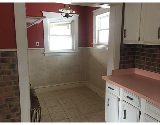 34 Grenada St, Worcester, MA 01602 photo 9