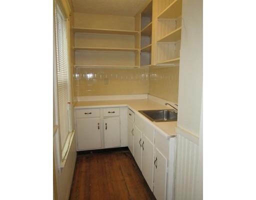 27 Chrome St, Worcester, MA 01604 photo 8