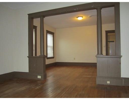27 Chrome St, Worcester, MA 01604 photo 4