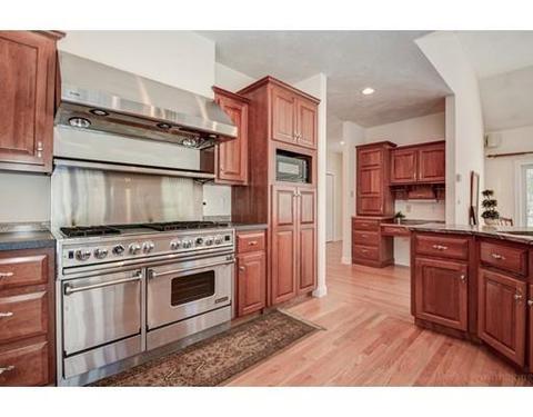 117 South St, Upton, MA 01568 photo 8