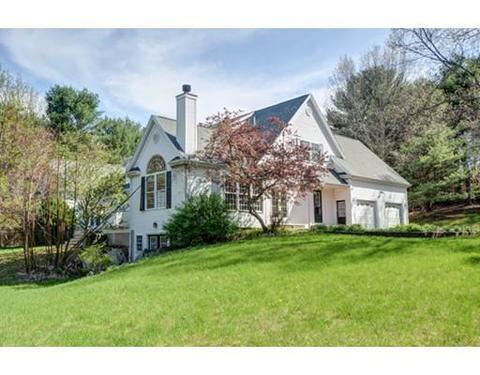 117 South St, Upton, MA 01568 photo 1