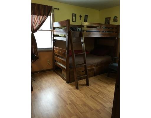 7 Monfort St, Worcester, MA 01604 photo 9