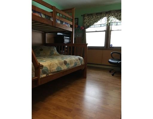 7 Monfort St, Worcester, MA 01604 photo 8