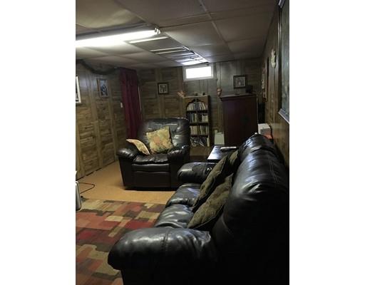 7 Monfort St, Worcester, MA 01604 photo 11