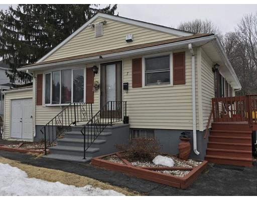 7 Monfort St, Worcester, MA 01604 photo 2