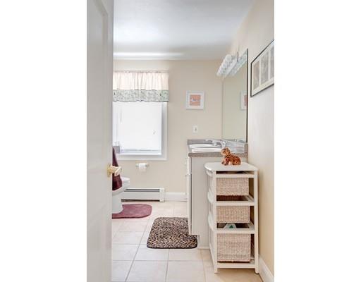 12 Whitins Rd, Sutton, MA 01590 photo 10