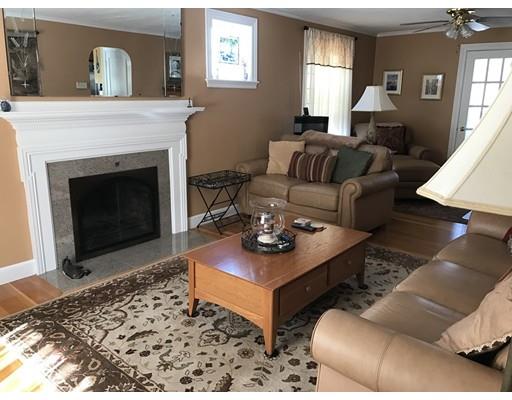 23 Eustis St, Saugus, MA 01906 photo 4