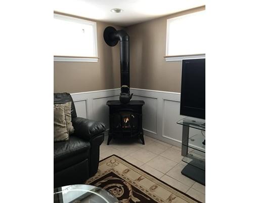 23 Eustis St, Saugus, MA 01906 photo 14