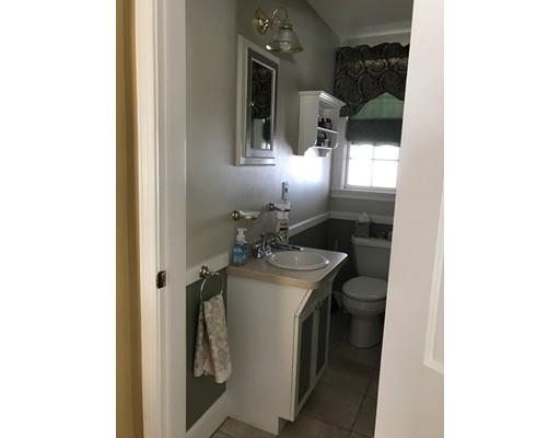 23 Eustis St, Saugus, MA 01906 photo 6