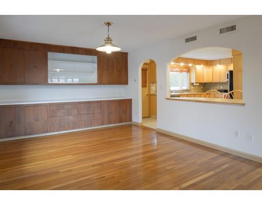 8 Adams Rd, Marblehead, MA 01945 photo 6