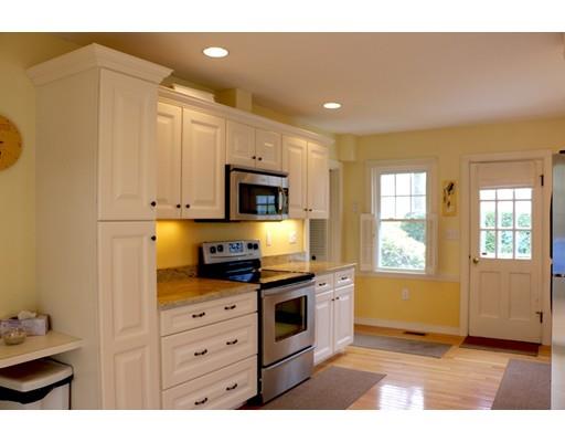 44 Oakridge Rd, Reading, MA 01867 photo 15