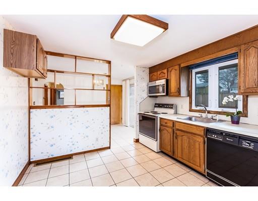 28 Mcdevitt Rd, Randolph, MA 02368 photo 5