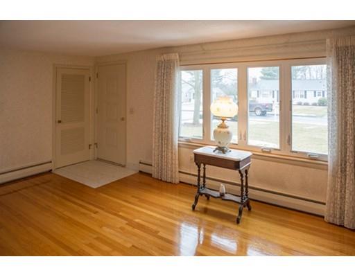 23 Covel St, Springfield, MA 01128 photo 12