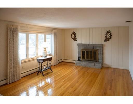 23 Covel St, Springfield, MA 01128 photo 10