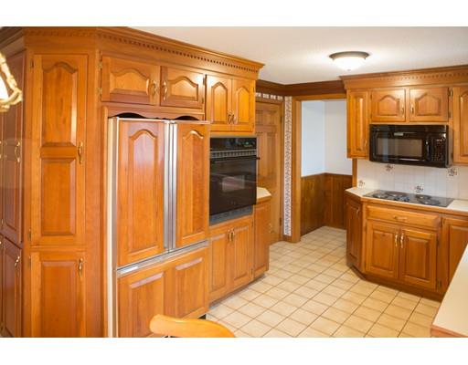 23 Covel St, Springfield, MA 01128 photo 7