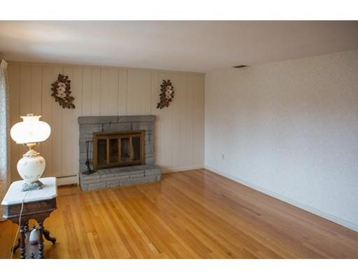23 Covel St, Springfield, MA 01128 photo 11