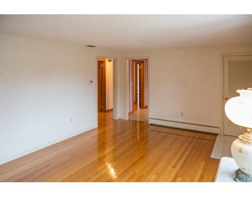 23 Covel St, Springfield, MA 01128 photo 13