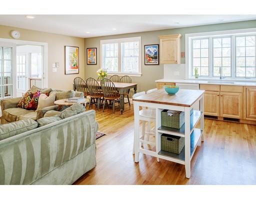 94 Brook St, Wellesley, MA 02482 photo 4