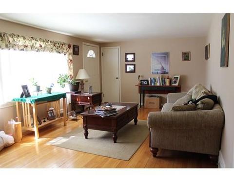 16 Winding Ln, Springfield, MA 01118 photo 10