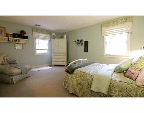 92 Thornton Rd, Needham, MA 02492 photo 9