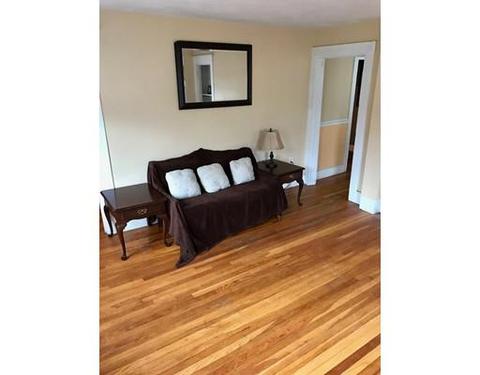 21 Wright St, Stoneham, MA 02180 photo 3