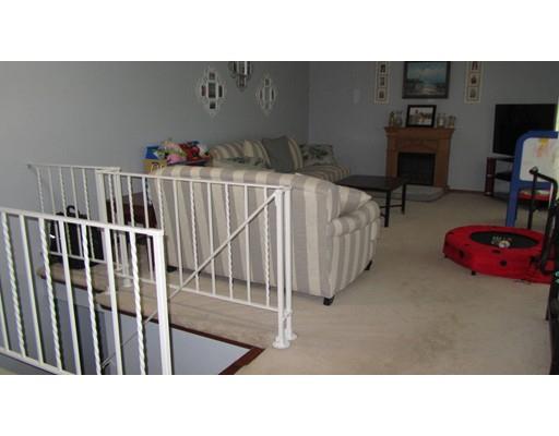 33 Tyson Rd, Worcester, MA 01606 photo 2