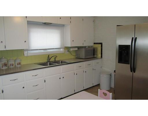 33 Tyson Rd, Worcester, MA 01606 photo 5