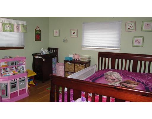 33 Tyson Rd, Worcester, MA 01606 photo 9