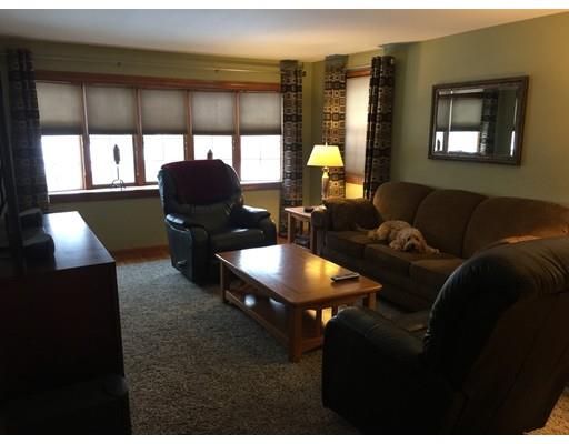 3 Randall St, Chicopee, MA 01013 photo 2