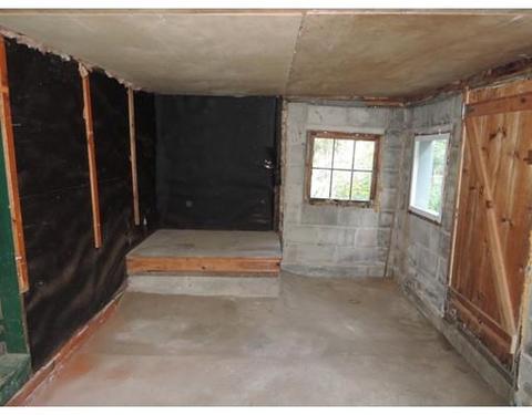 23 E Howe St, Orange, MA 01364 photo 27