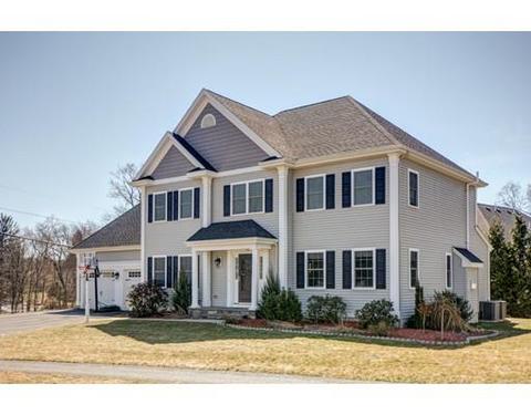 9 Park St, Mendon, MA 01756 photo 3