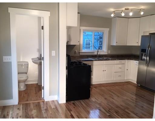 61 Clantoy St, Springfield, MA 01104 photo 10
