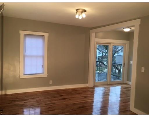 61 Clantoy St, Springfield, MA 01104 photo 8